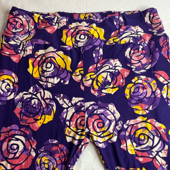 LuLaRoe TC Leggings 🦄 Unicorn Watercolor Disney Roses - purple background - NEW - Picture 2 of 7